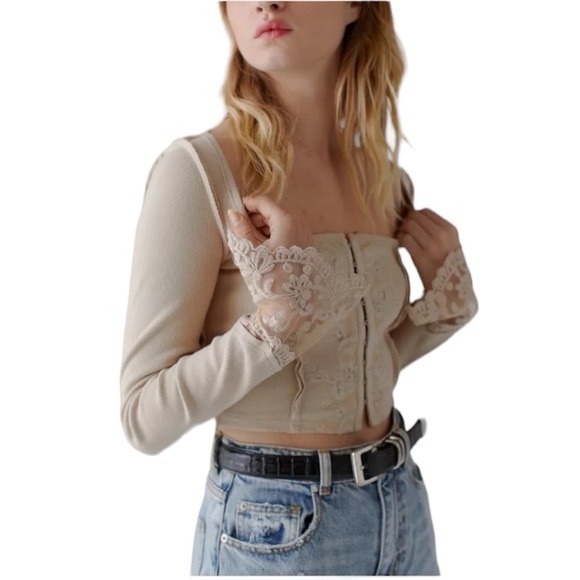 Urban Outfitters Leona top - Picture 3 of 5